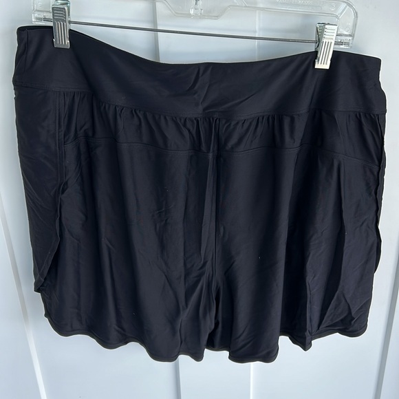 Coolibar Ripple swim shorts with liner - Picture 4 of 6